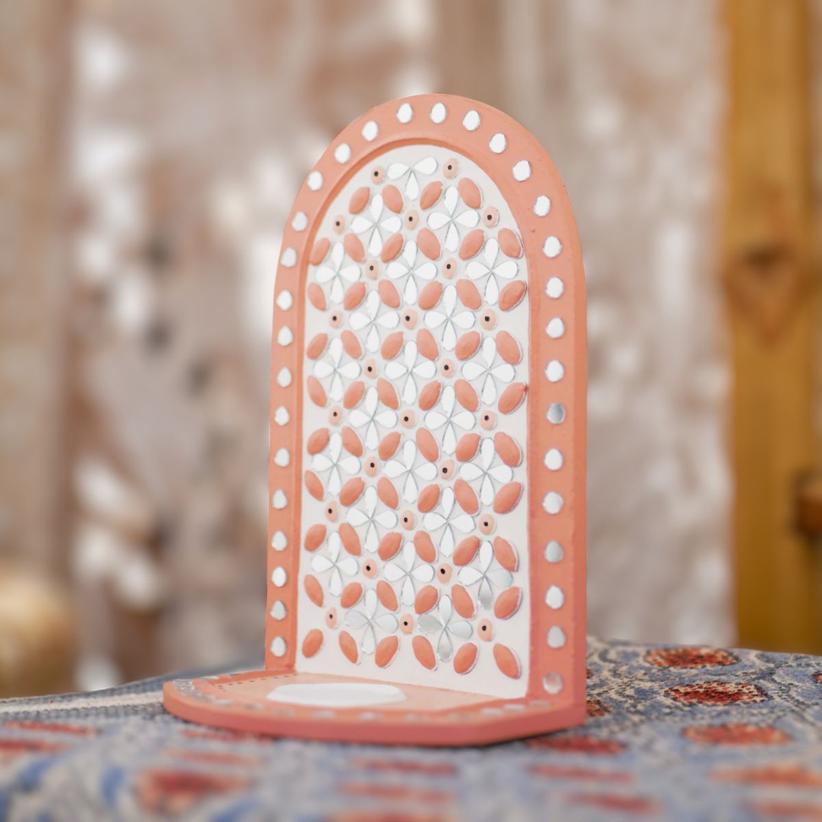 Dusty pink handcrafted Lippan tealight holder made with mud and mirror work.