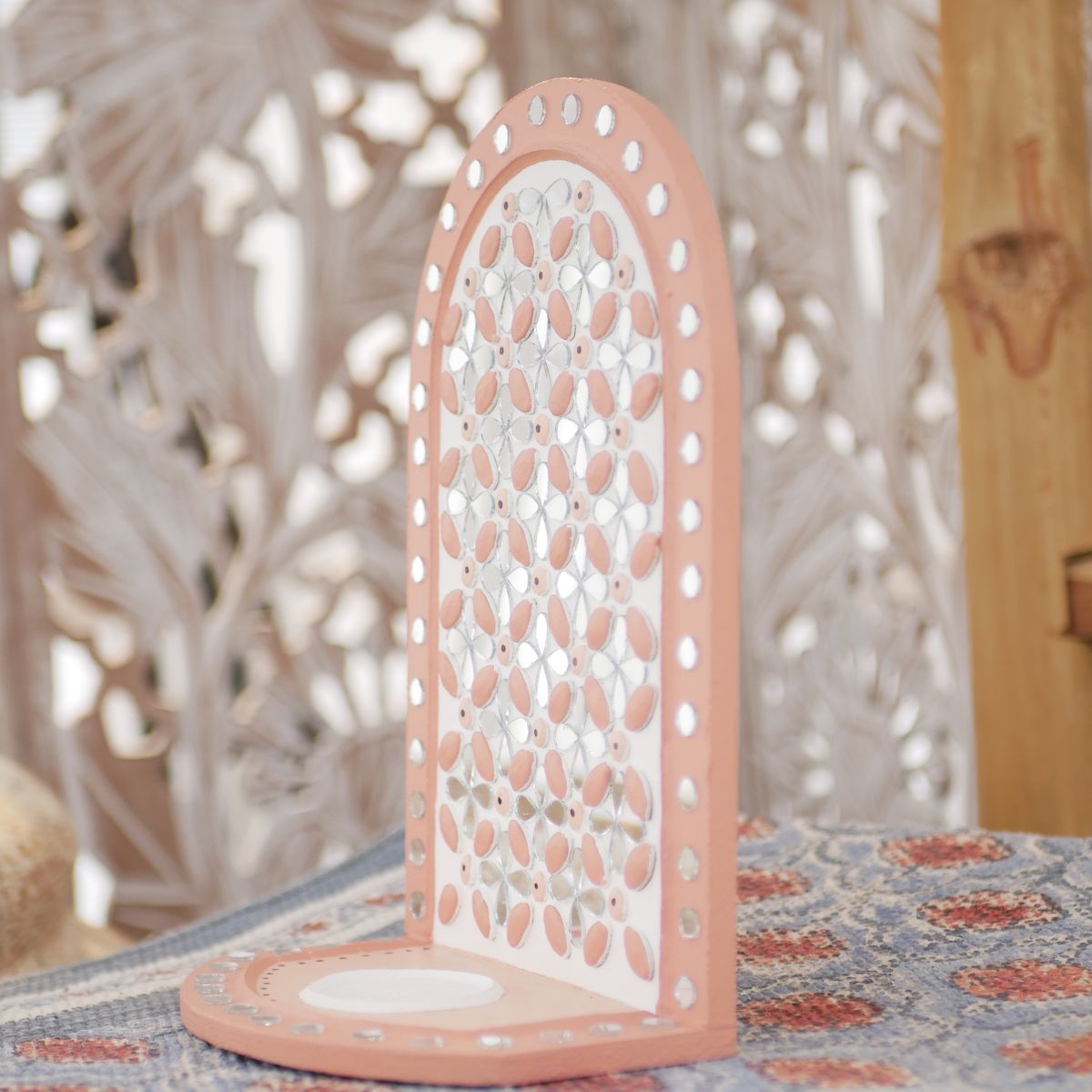 Dusty pink handcrafted Lippan tealight holder made with mud and mirror work.