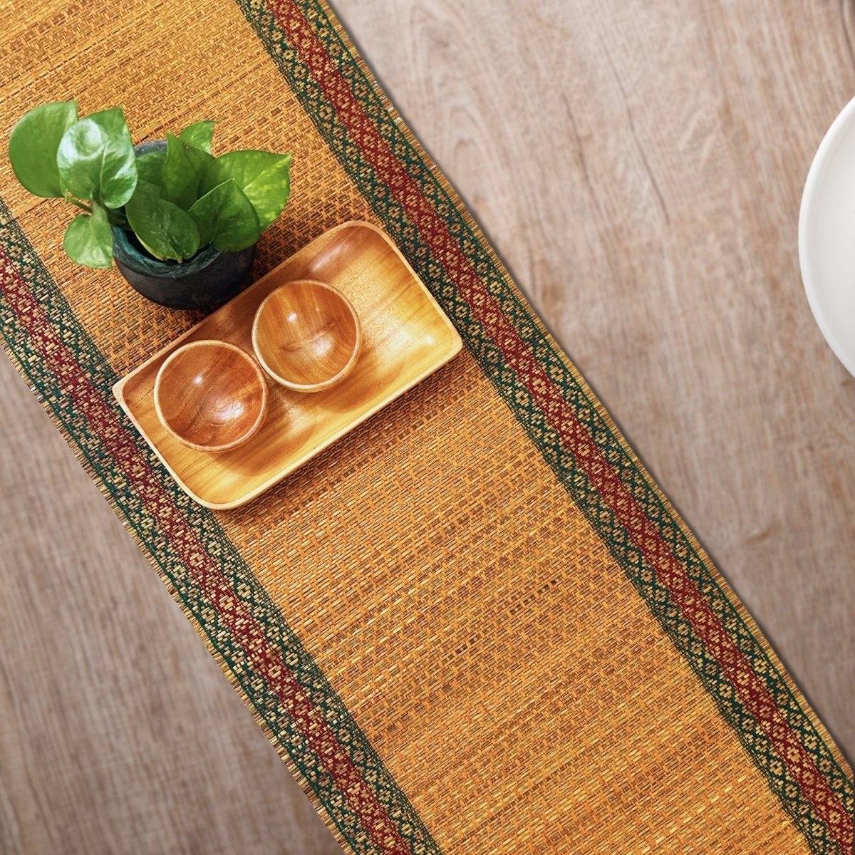 Handmade Dining Table Runner Eco Friendly Tableware Sustainably Handwoven from Natural Grass