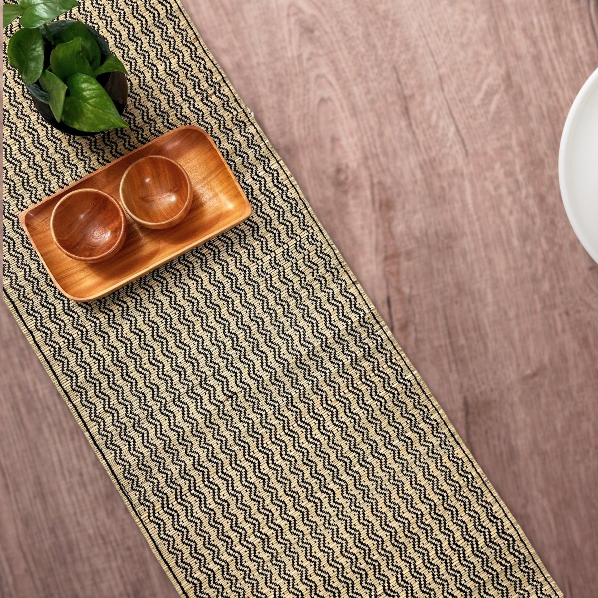 Handmade Dining Table Runner Eco Friendly Tableware Sustainably Handwoven from Natural Grass